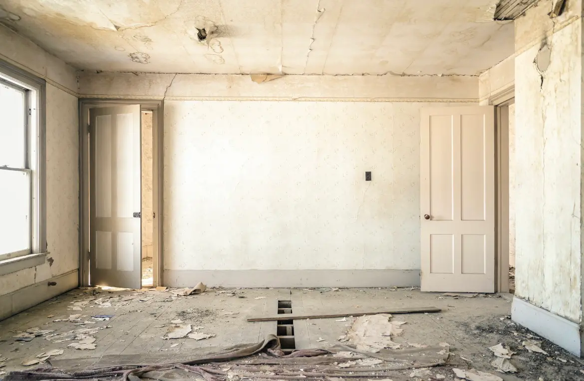 Waste disposal crew managing a cleanout project in Cutten